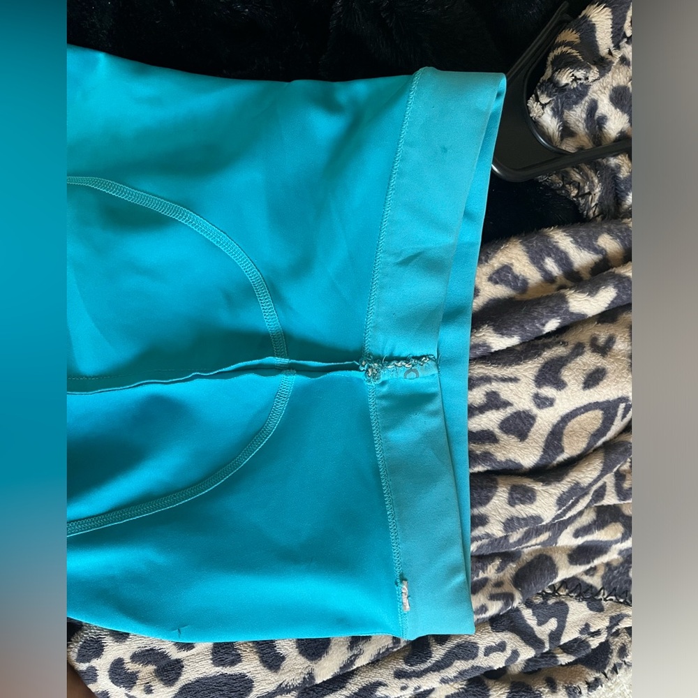 alo yoga bright aqua set - Picture 5 of 5